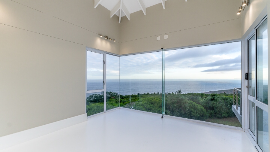 5 Bedroom Property for Sale in Le Grand Golf Estate Western Cape